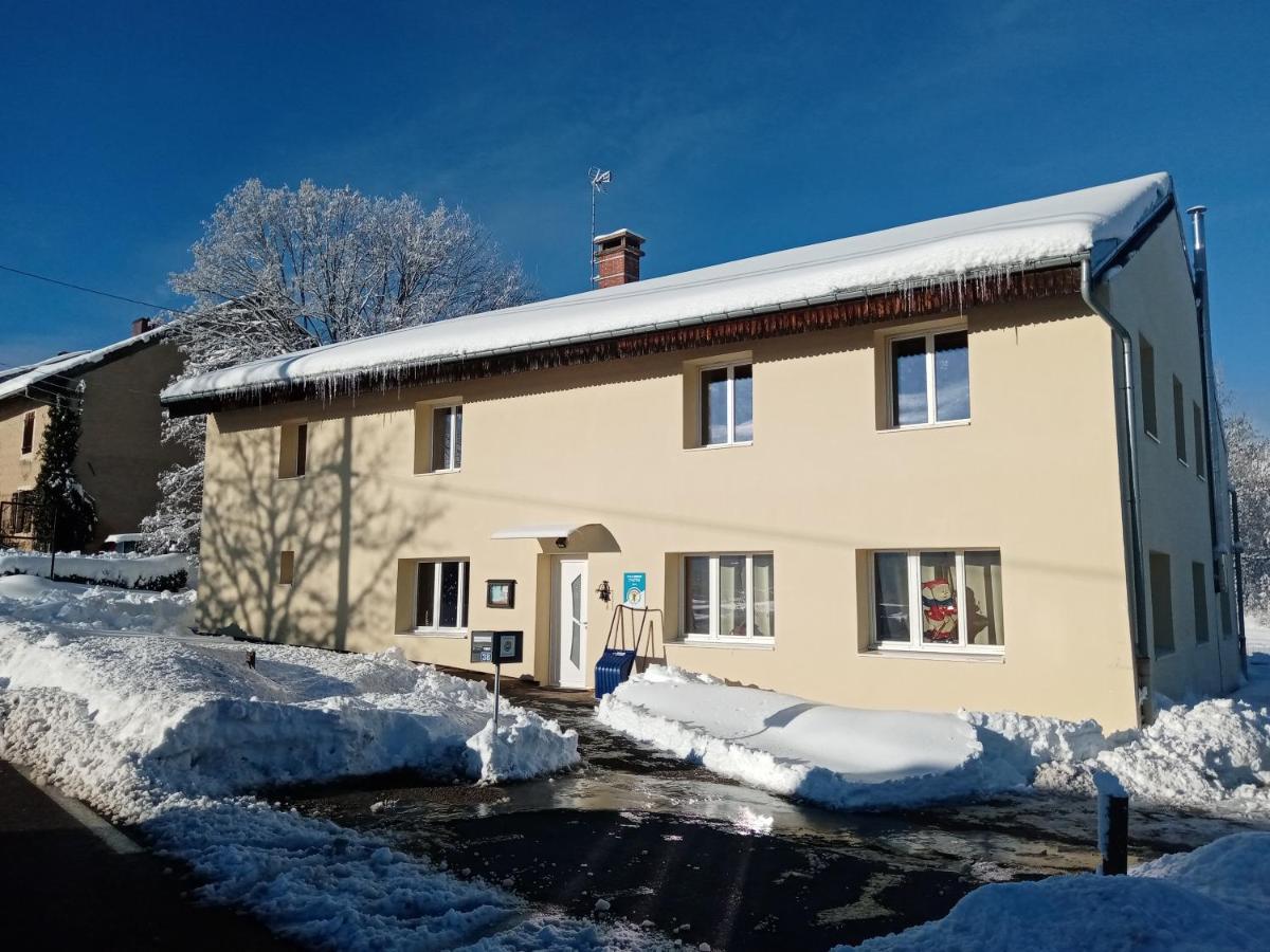 Bed and Breakfast Les P'Tites Pistes Chaux-des-Pres Esterno foto