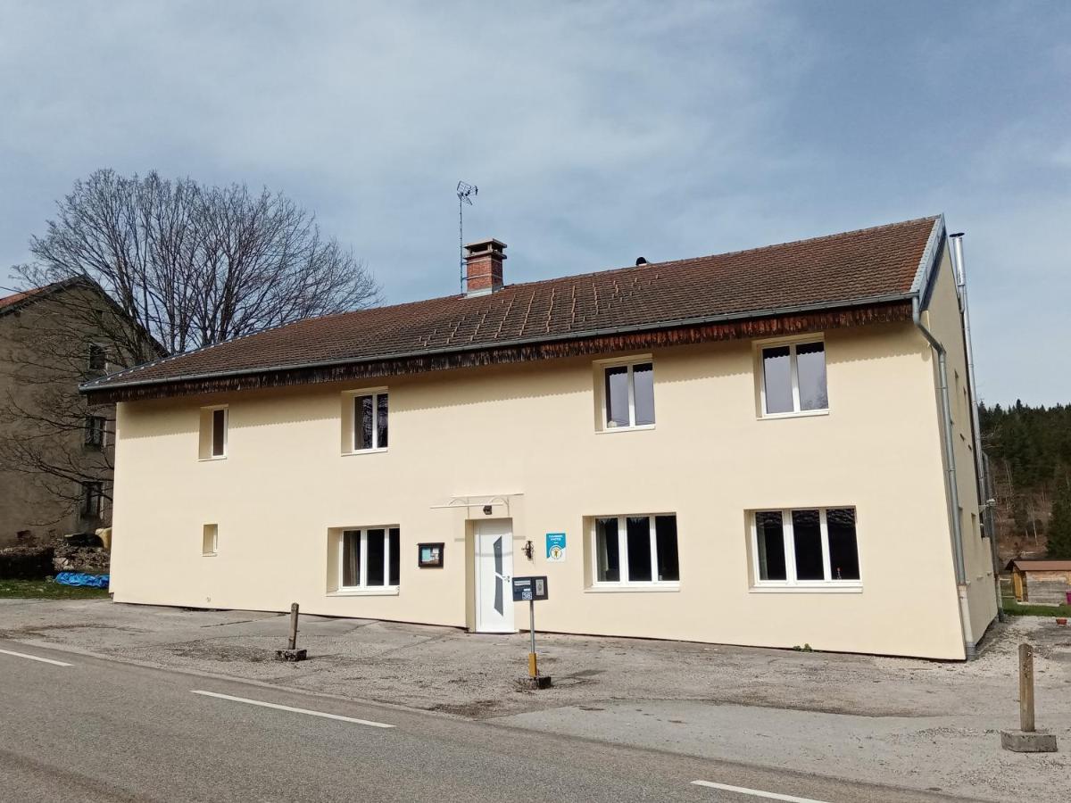 Bed and Breakfast Les P'Tites Pistes Chaux-des-Pres Esterno foto