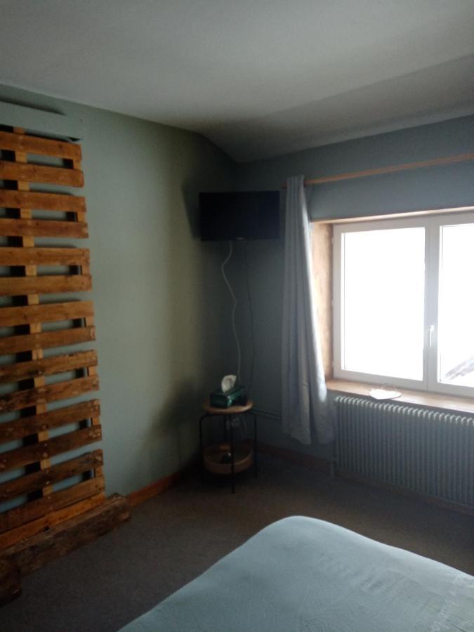 Bed and Breakfast Les P'Tites Pistes Chaux-des-Pres Esterno foto