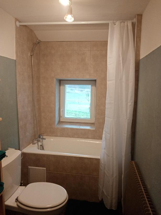 Bed and Breakfast Les P'Tites Pistes Chaux-des-Pres Esterno foto