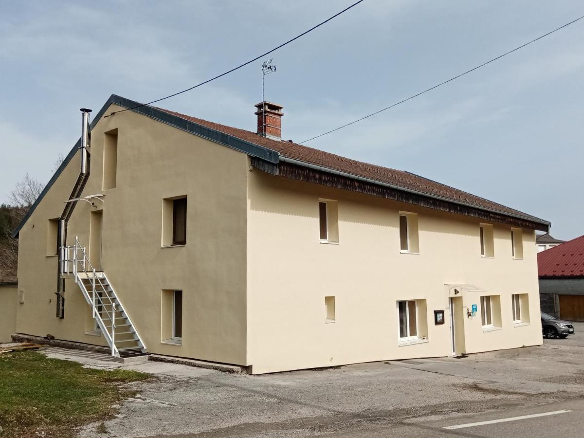 Bed and Breakfast Les P'Tites Pistes Chaux-des-Pres Esterno foto