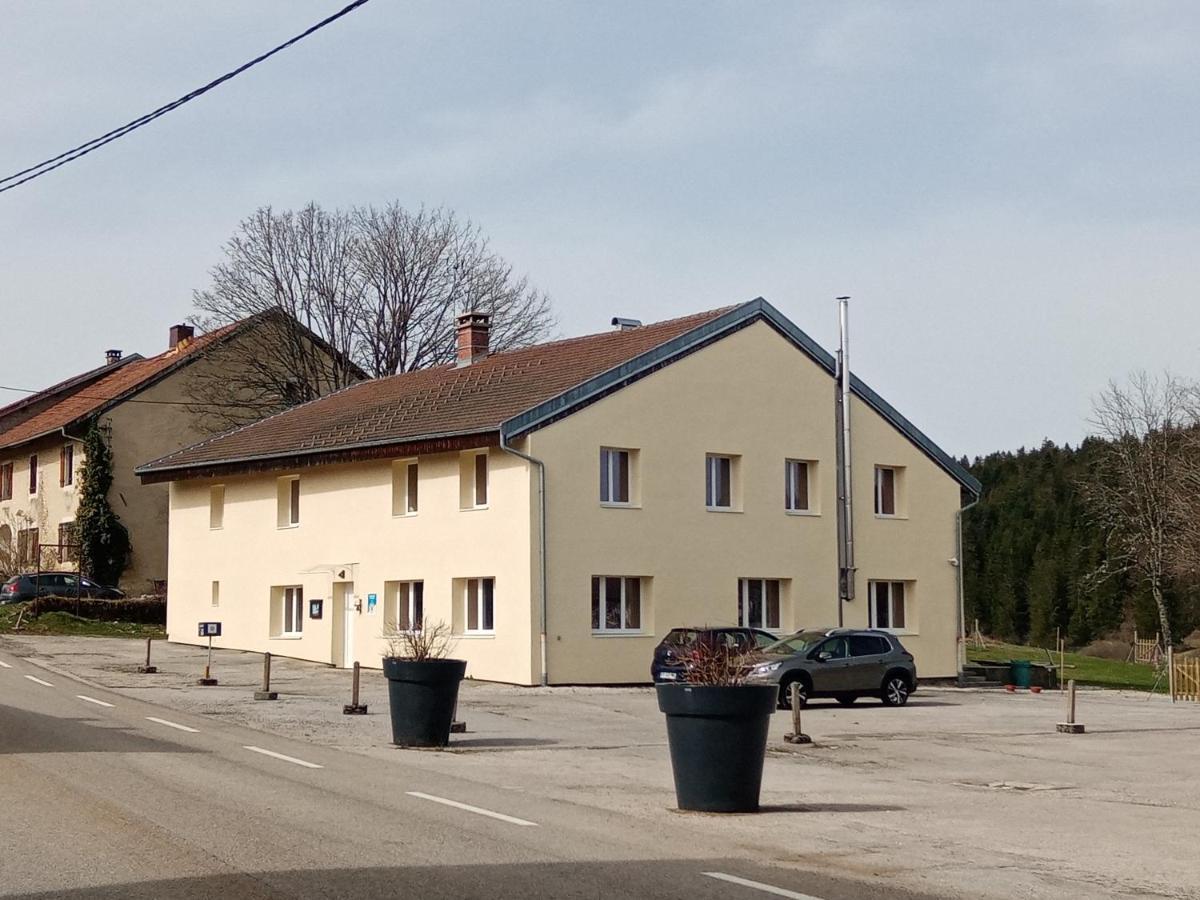 Bed and Breakfast Les P'Tites Pistes Chaux-des-Pres Esterno foto